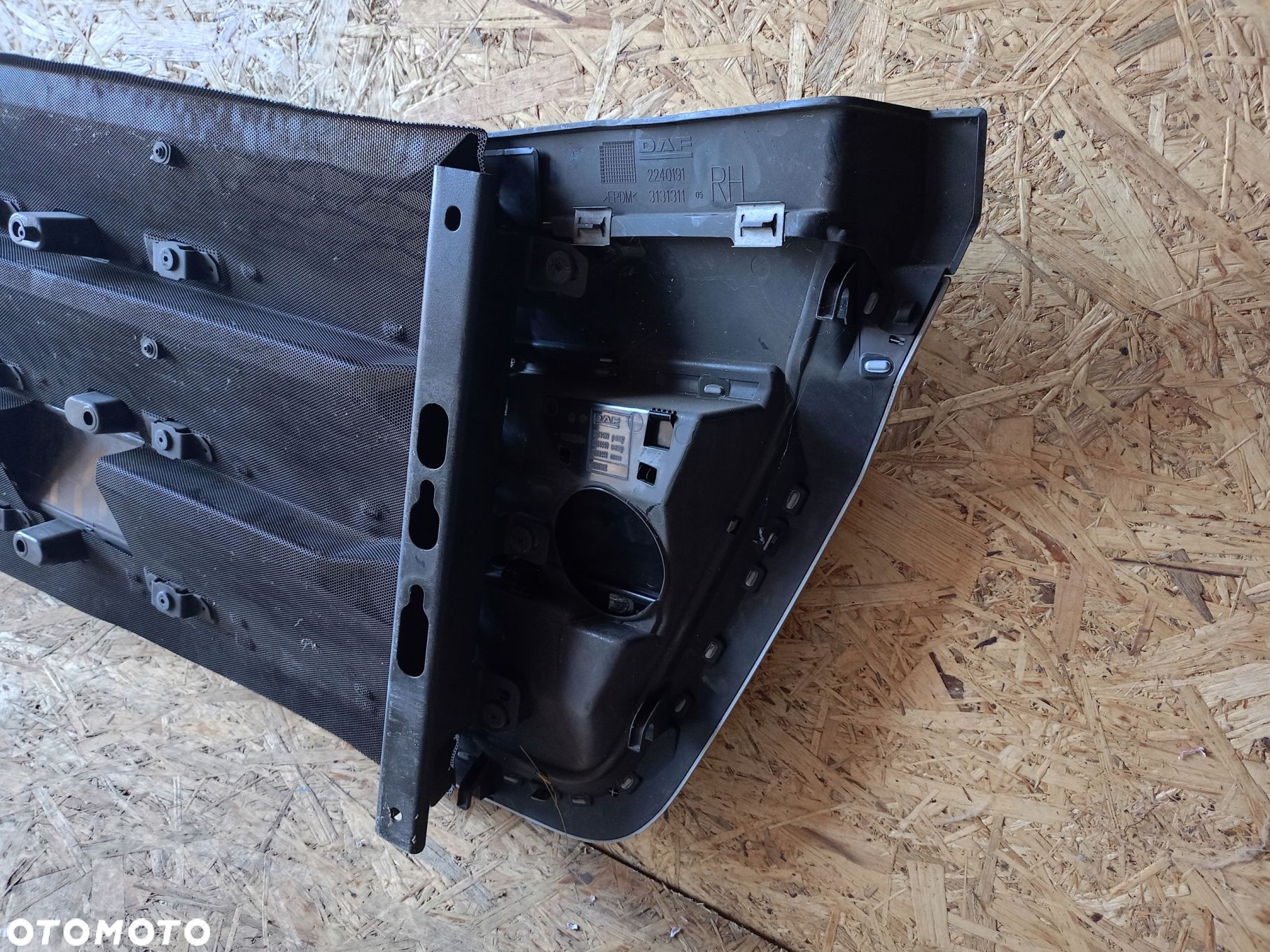 GRILL ATRAPA MASKI DAF XG + XF 2240190 - 5