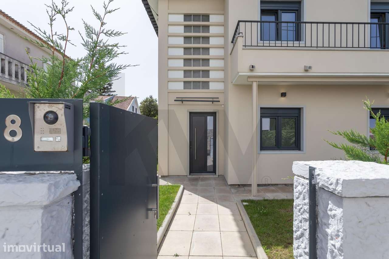 Charmosa Moradia T5 com Jardim Totalmente Remodelada -  Sassoeiros, Ca - Grande imagem: 5/54