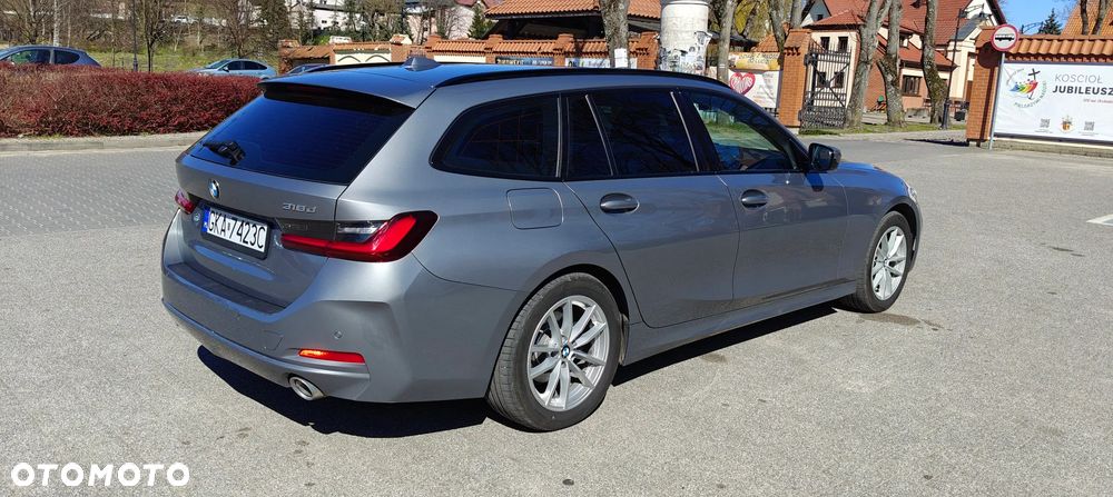 BMW Seria 3 318d MHEV - 4