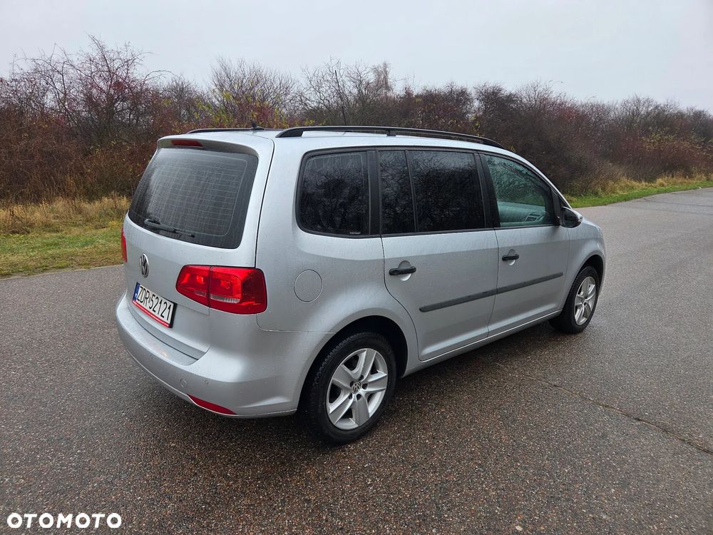 Volkswagen Touran 1.6 TDI DPF Comfortline DSG - 4