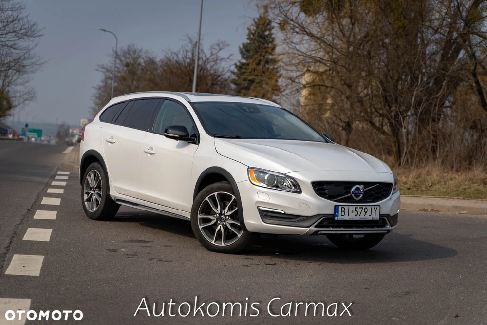 Volvo V60 Cross Country T5 AWD Summum - 4