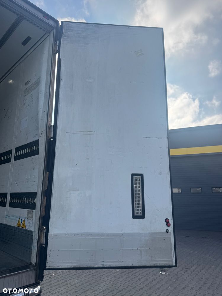 Schmitz Cargobull - 24