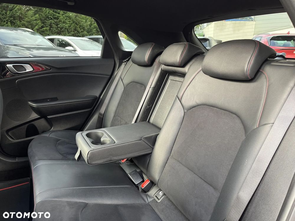 Kia Ceed 1.6 T-GDI DCT7 OPF GT - 16