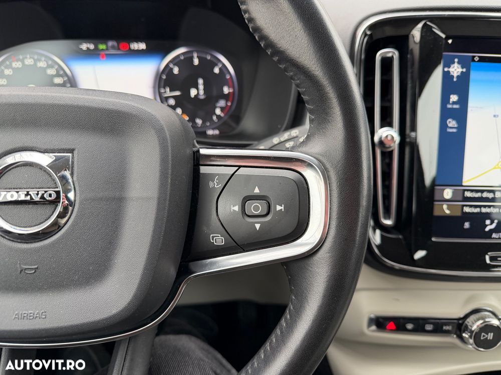 Volvo XC 40 D3 Momentum Pro - 25