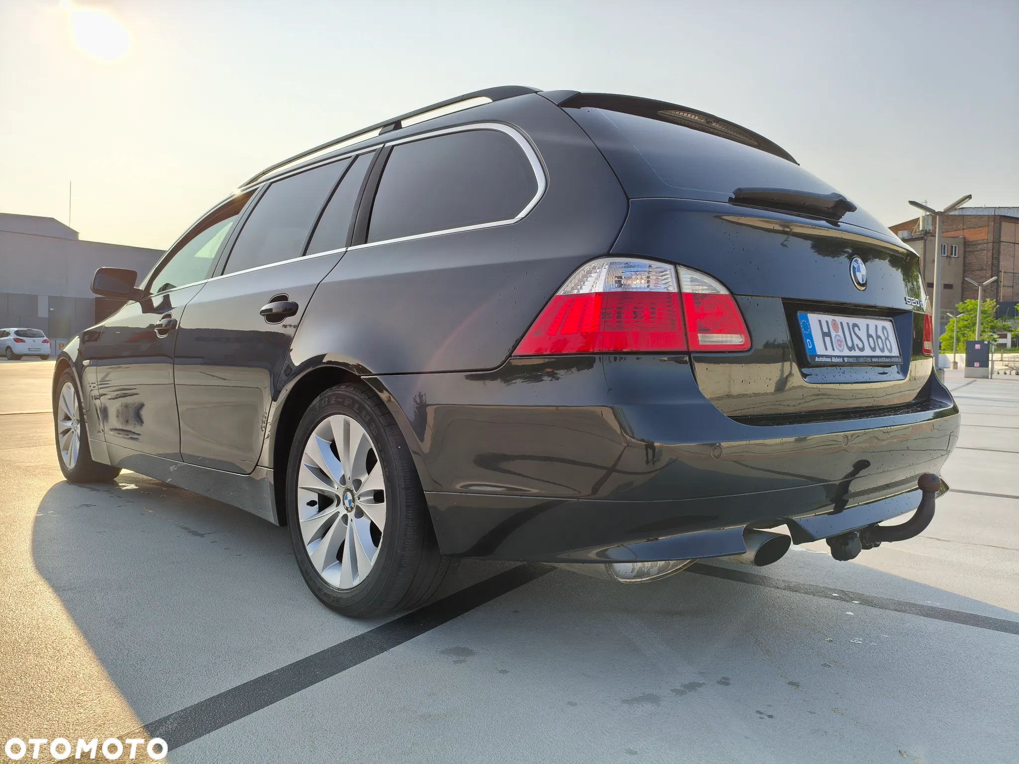 BMW Seria 5 520d Touring Special Edition - 11