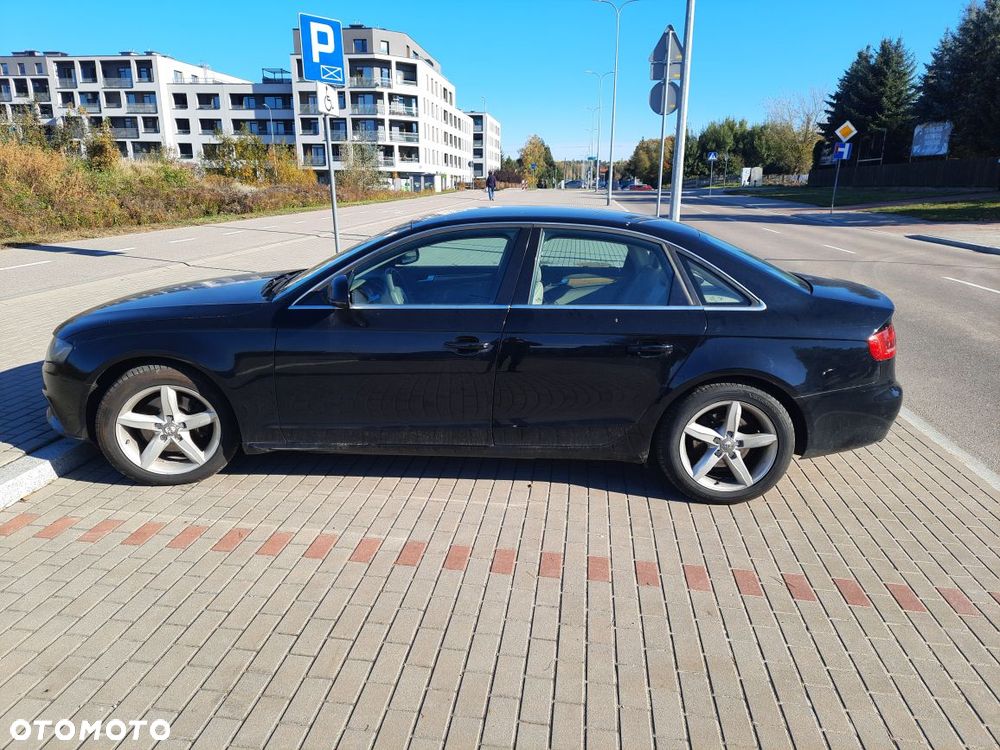 Audi A4 Avant - 1