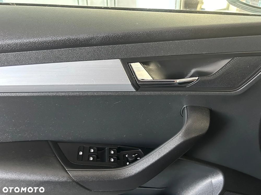 Skoda Karoq 1.0 TSI ACT Tour - 36