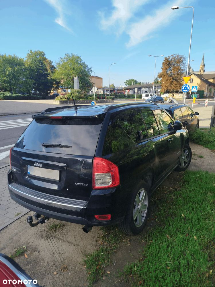 Jeep Compass 2012 photo 2