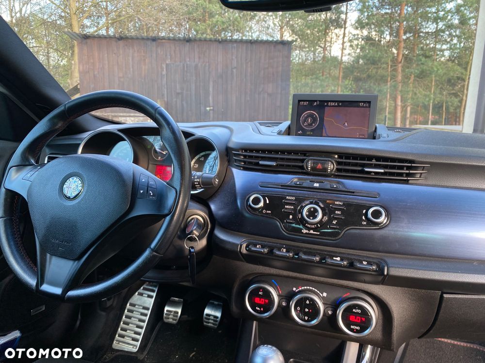 Alfa Romeo Giulietta 1750 TBi Quadrifoglio Verde - 8