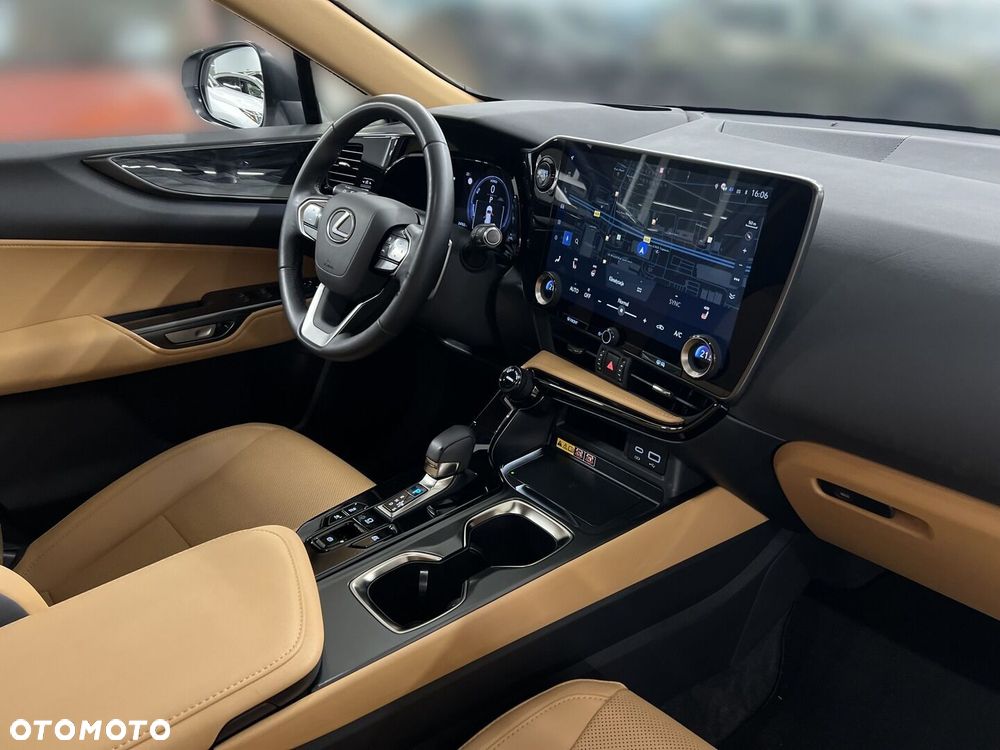 Lexus NX 350h Prestige AWD - 18