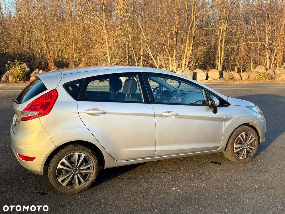 Ford Fiesta - 2