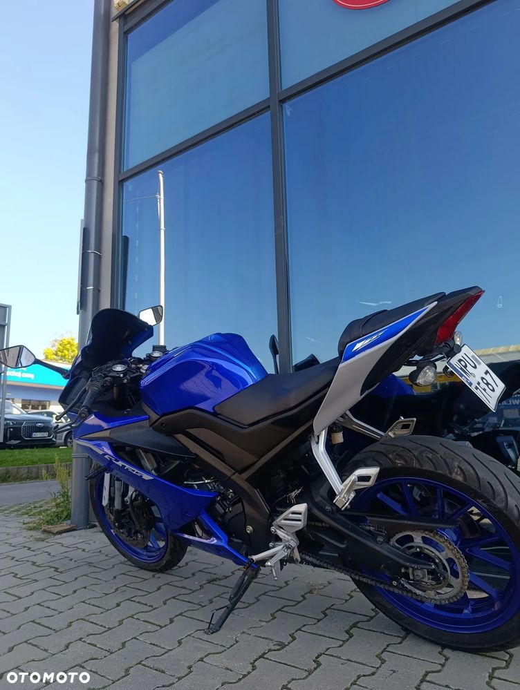 Yamaha YZF - 12