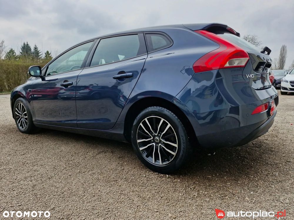 Volvo V40 D2 Momentum - 3