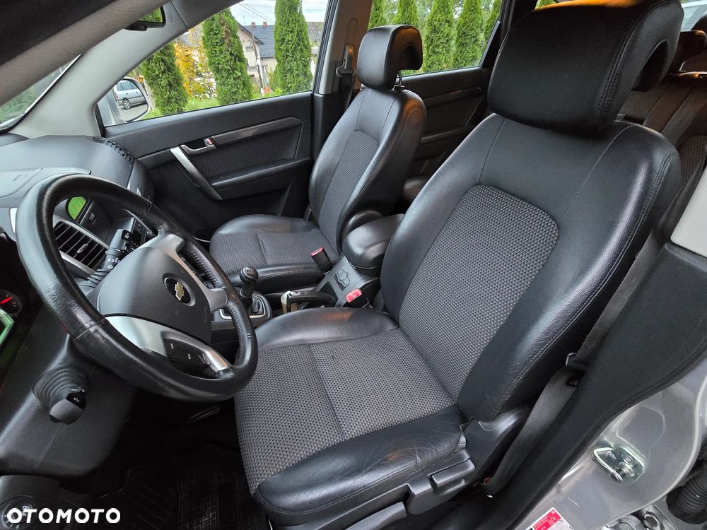 Chevrolet Captiva 2.4 4WD 7 Sitzer LT - 22