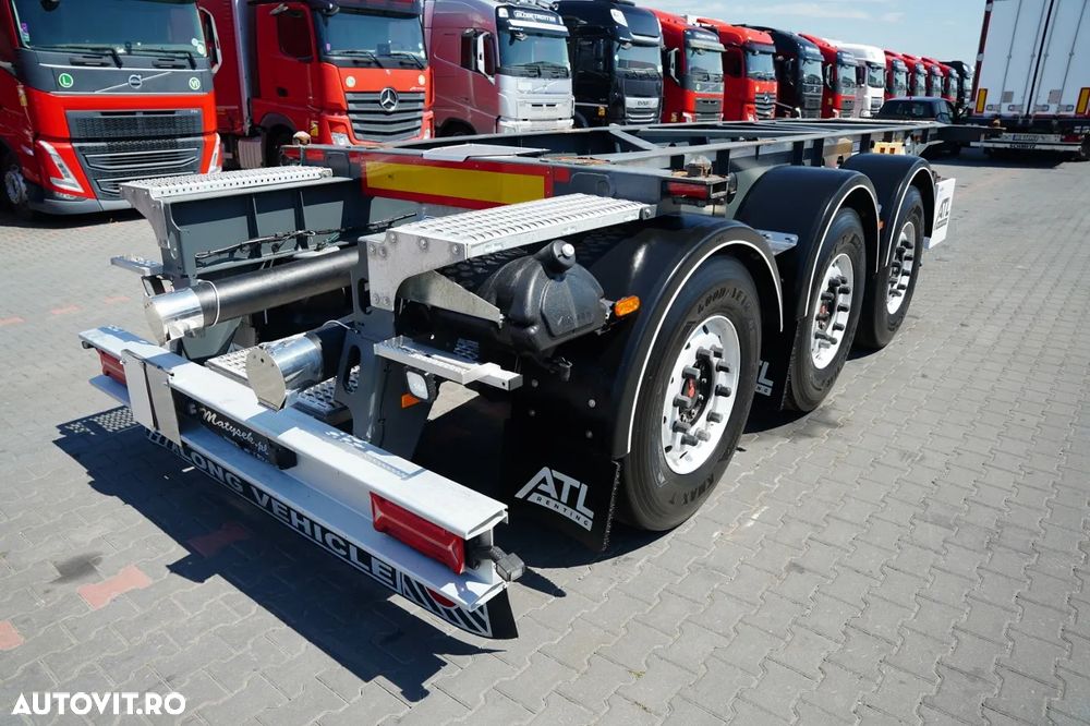 Van Hool / SEMIREMORCĂ CONTAINER / SUB REZERVOR / ADR COMPLET / 3 AXE / AXE SAF / JANTE DIN ALIAJ - 16
