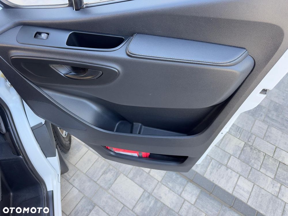 Mercedes-Benz Sprinter 317 LONG FAKTURA VAT23% RAMPA HAK 3500KG WEBASTO - 22