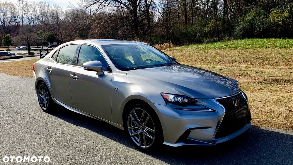 Lexus IS - 2