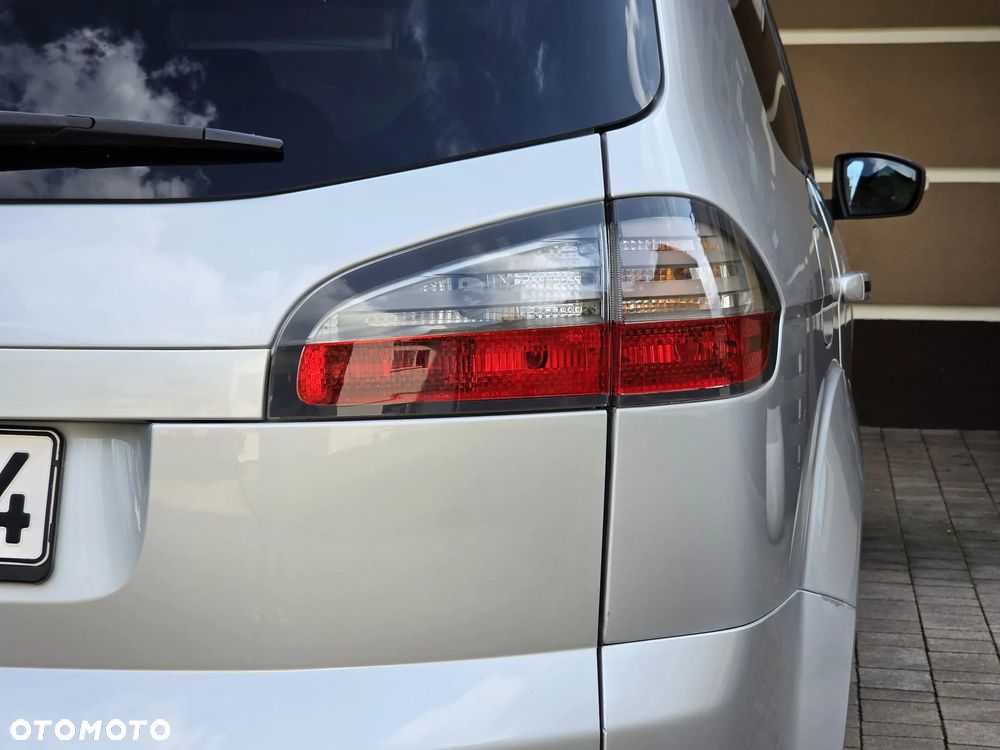 Ford S-Max 2.2 TDCi DPF Silver Magic - 35