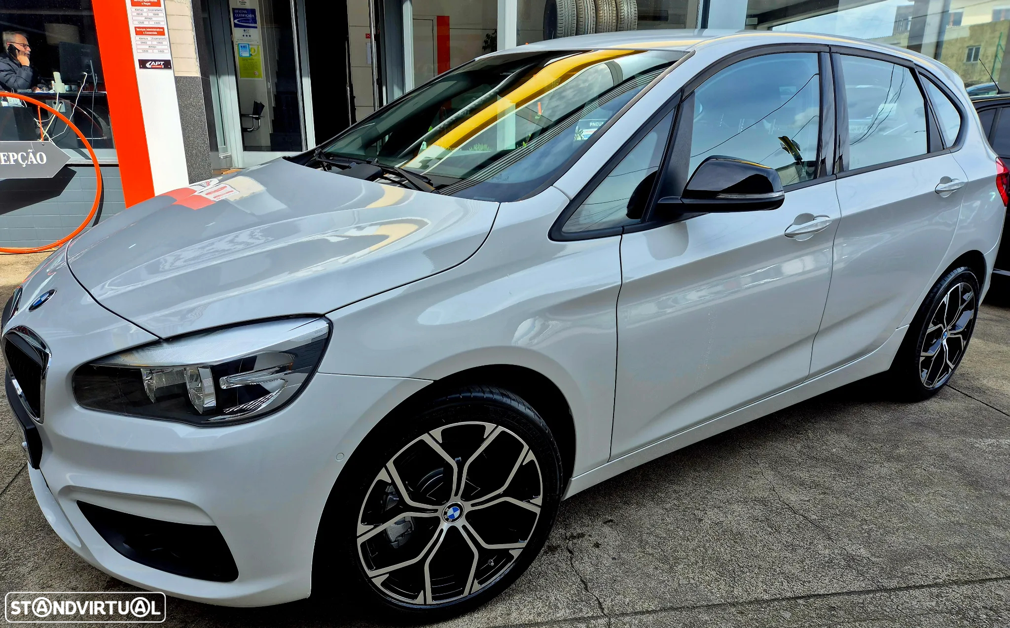 BMW 218 Active Tourer i Line Sport - 28