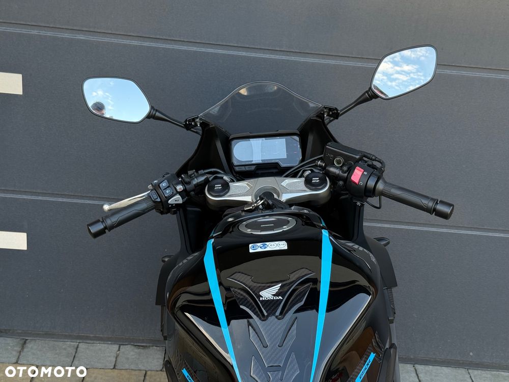 Honda CBR - 18