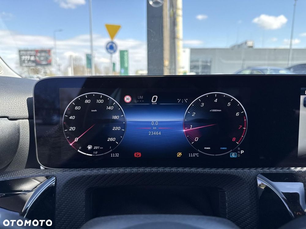 Mercedes-Benz CLA - 13