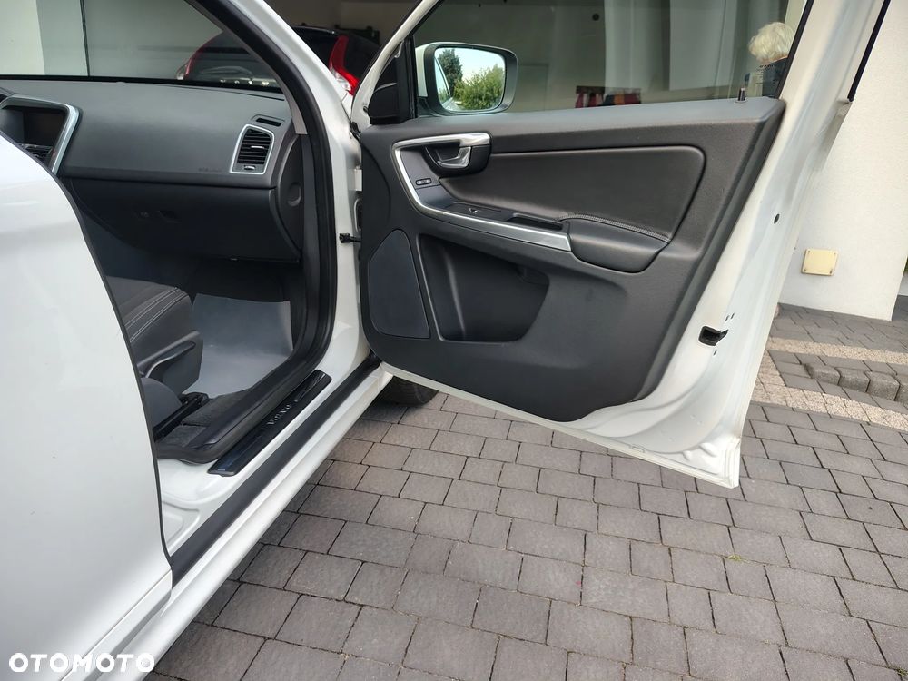 Volvo XC 60 D3 Drive-E Kinetic - 21