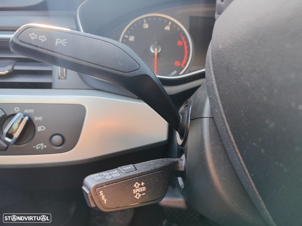 Audi A4 Avant 2.0 TDI S tronic - 23