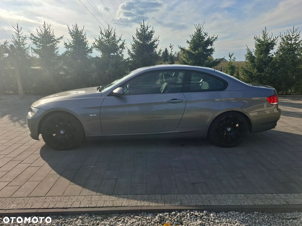 BMW Seria 3 320i - 2