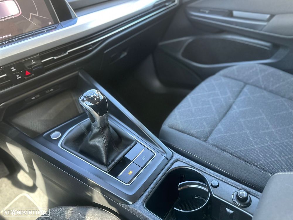 VW Golf 2.0 TDI Conceptline - 27