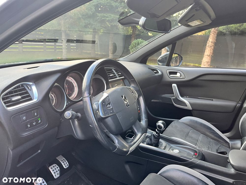 Citroën DS4 1.6 BlueHDi 1955 S&S - 9