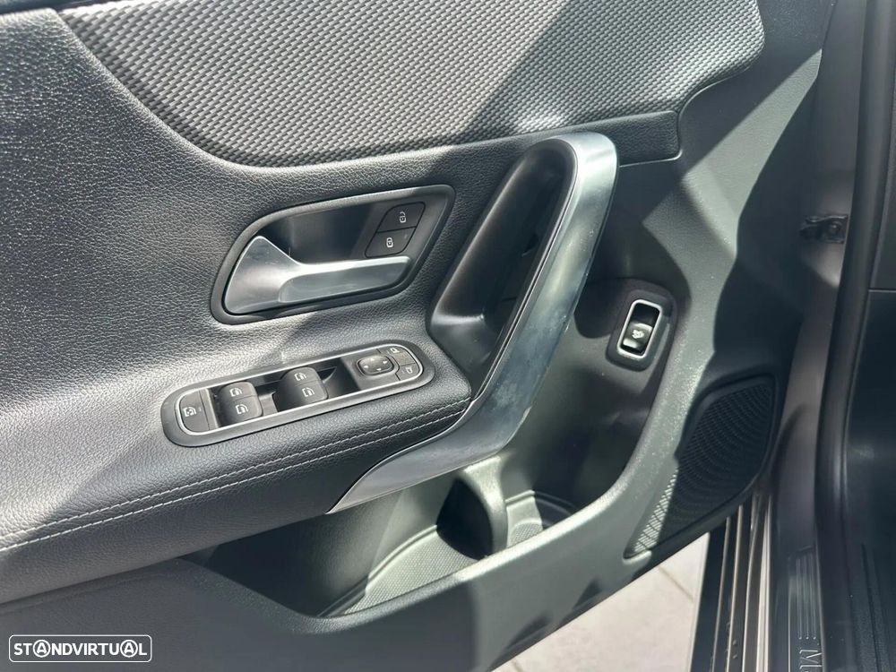 Mercedes-Benz CLA 180 - 19