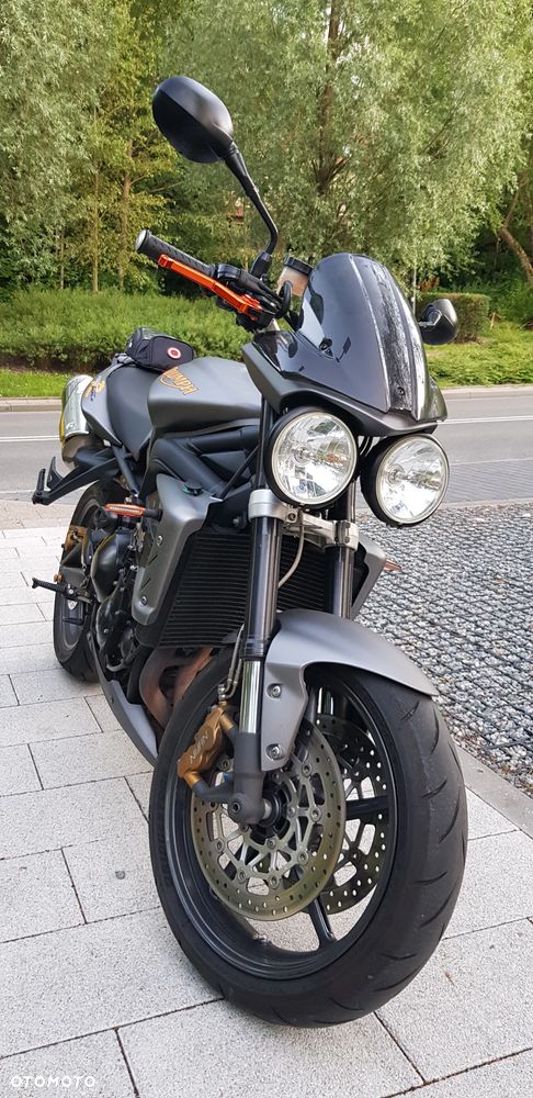 Triumph Street Triple - 16