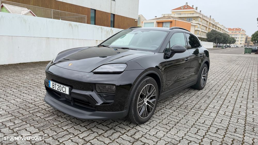 Porsche Macan Electric - 2