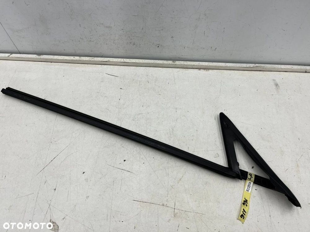 Uszczelka Porsche 911 Carrera 996 Boxster 986 97-06r. lewa przednia listwa zgarniająca wewnętrzna - 1