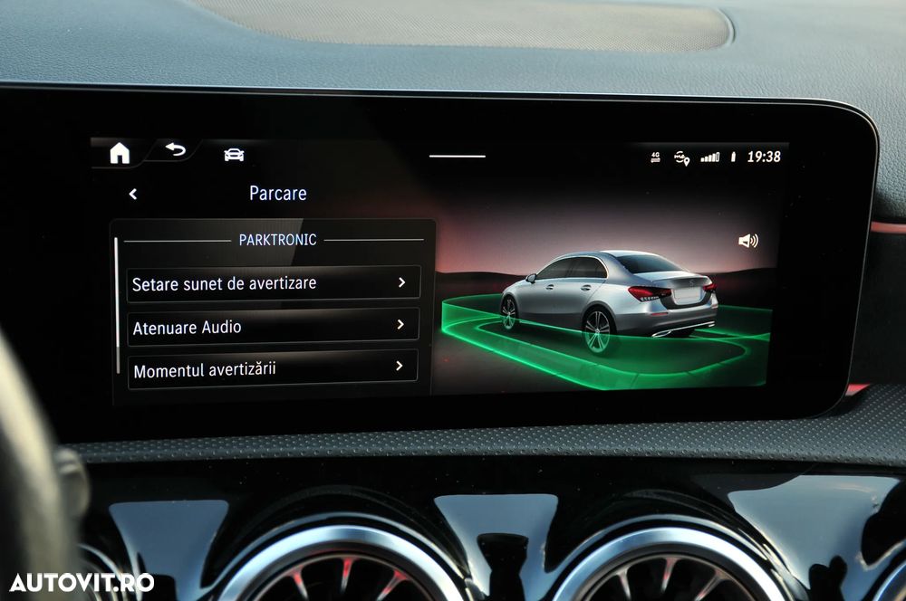 Mercedes-Benz A 200 d 8G-DCT AMG Line - 28