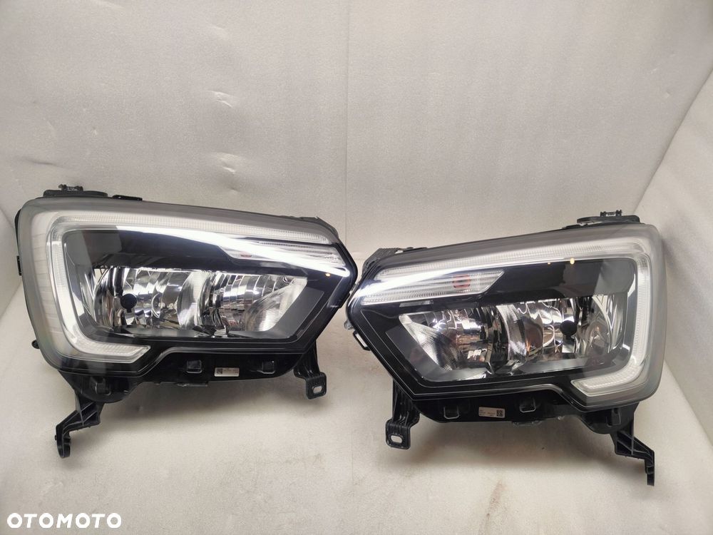 renault master iv komplet lamp zw z ledem 260105567r, 260607867r - 1
