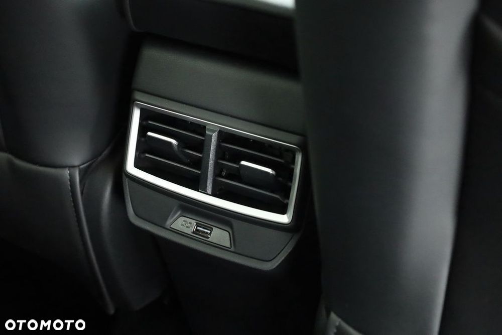 MG ZS 1.5 HEV+ Exclusive - 11