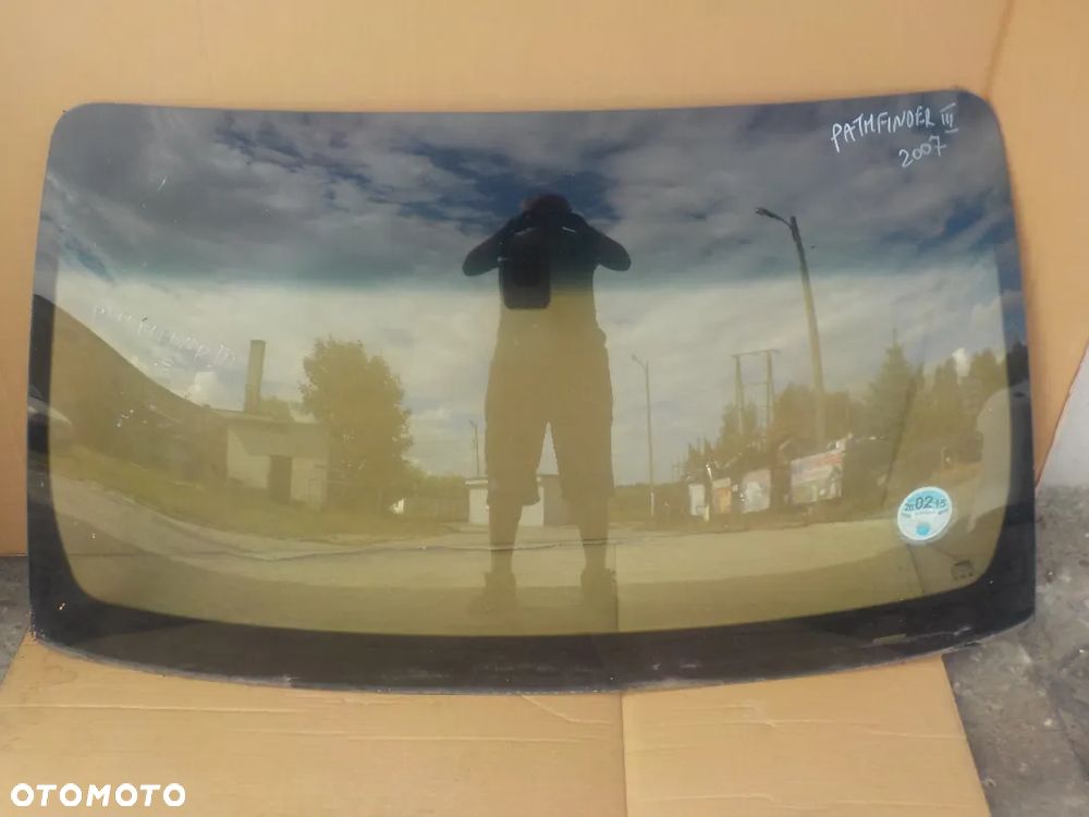 NISSAN PATHFINDER III SZYBA CZOŁOWA - 1