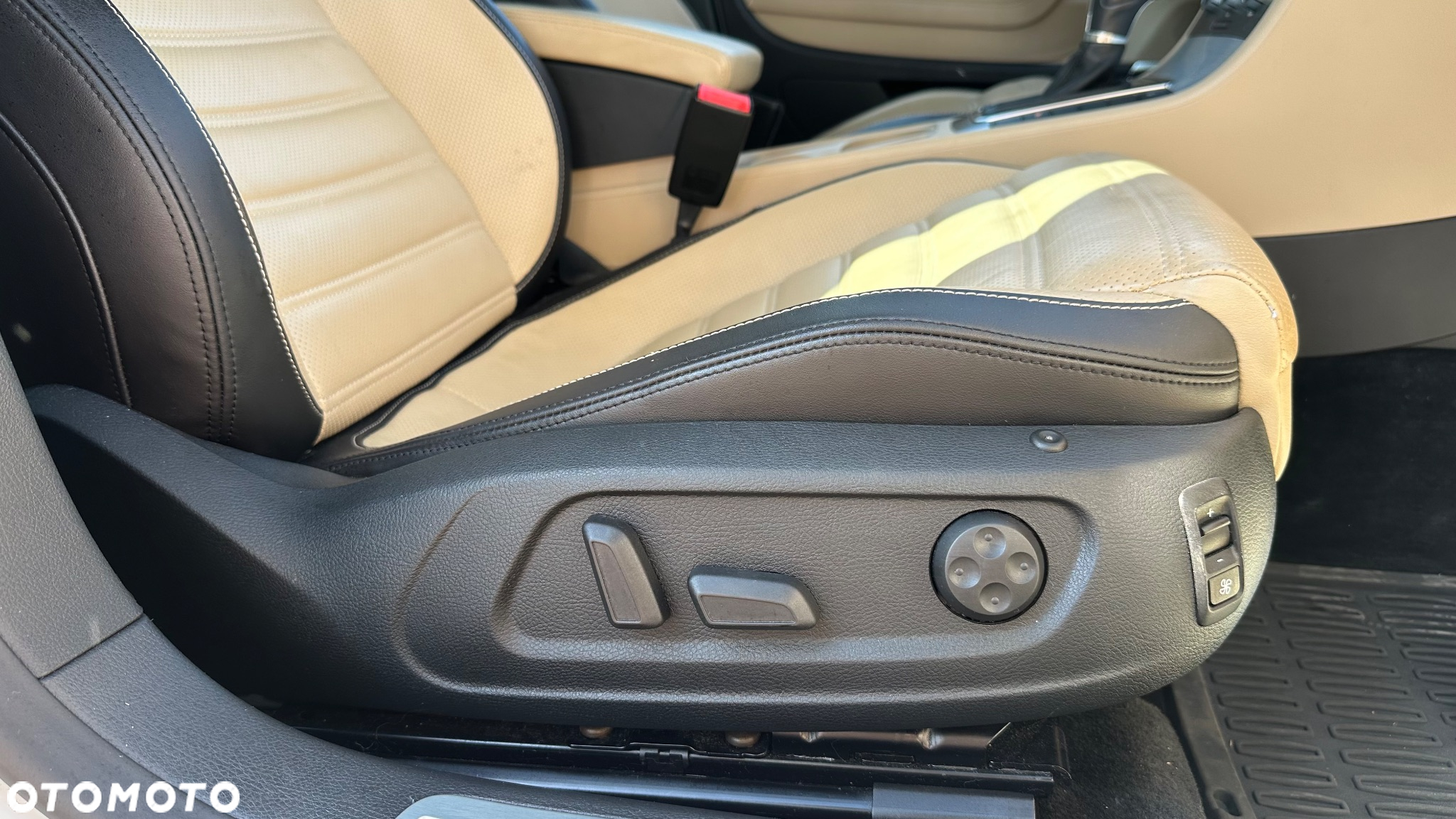 Volkswagen CC 3.6 V6 4Motion DSG - 12