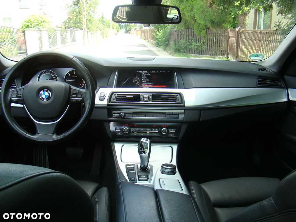 BMW Seria 5 520d - 30