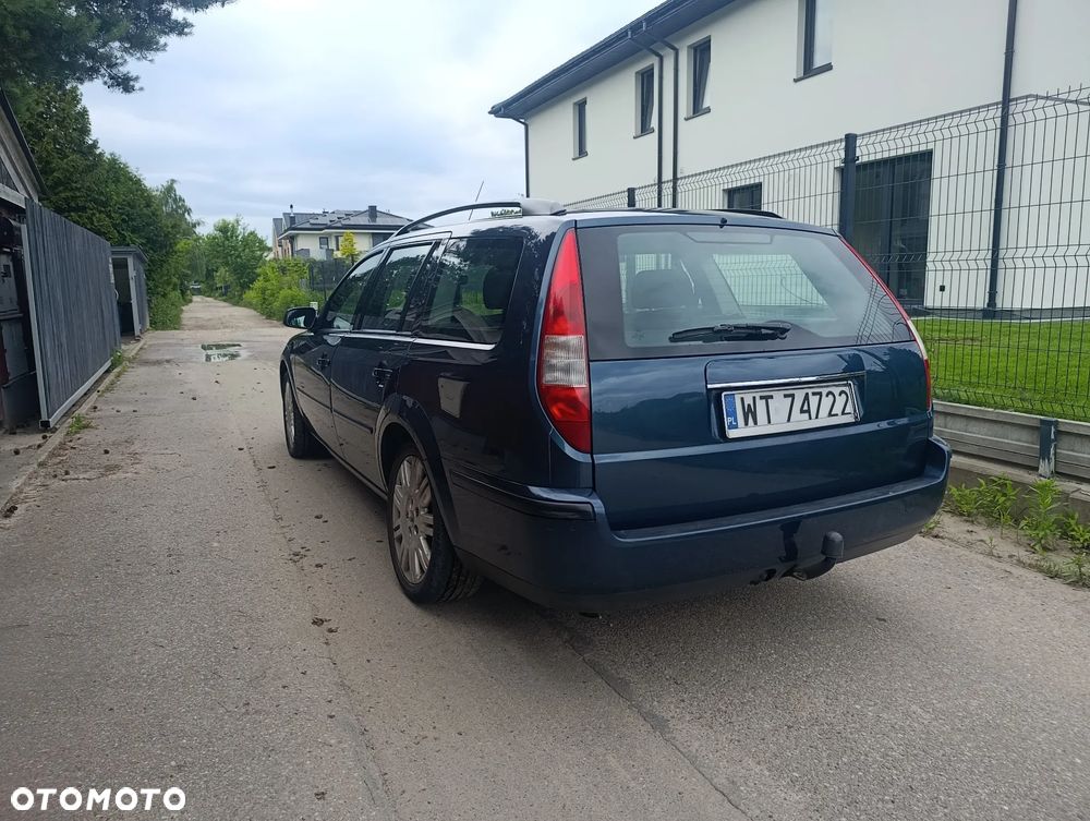 Ford Mondeo 1.8 Ambiente - 4