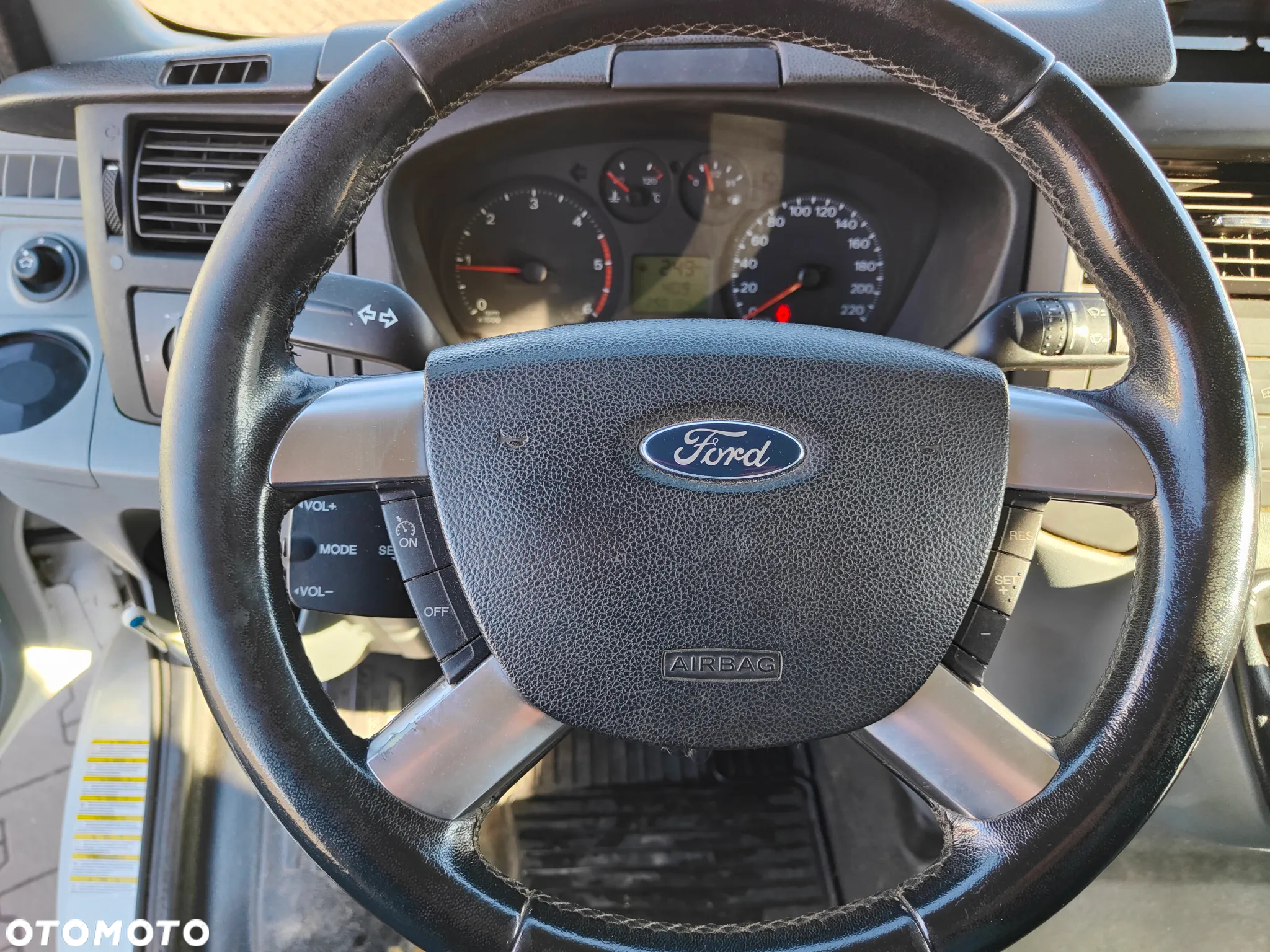 Ford Transit - 19