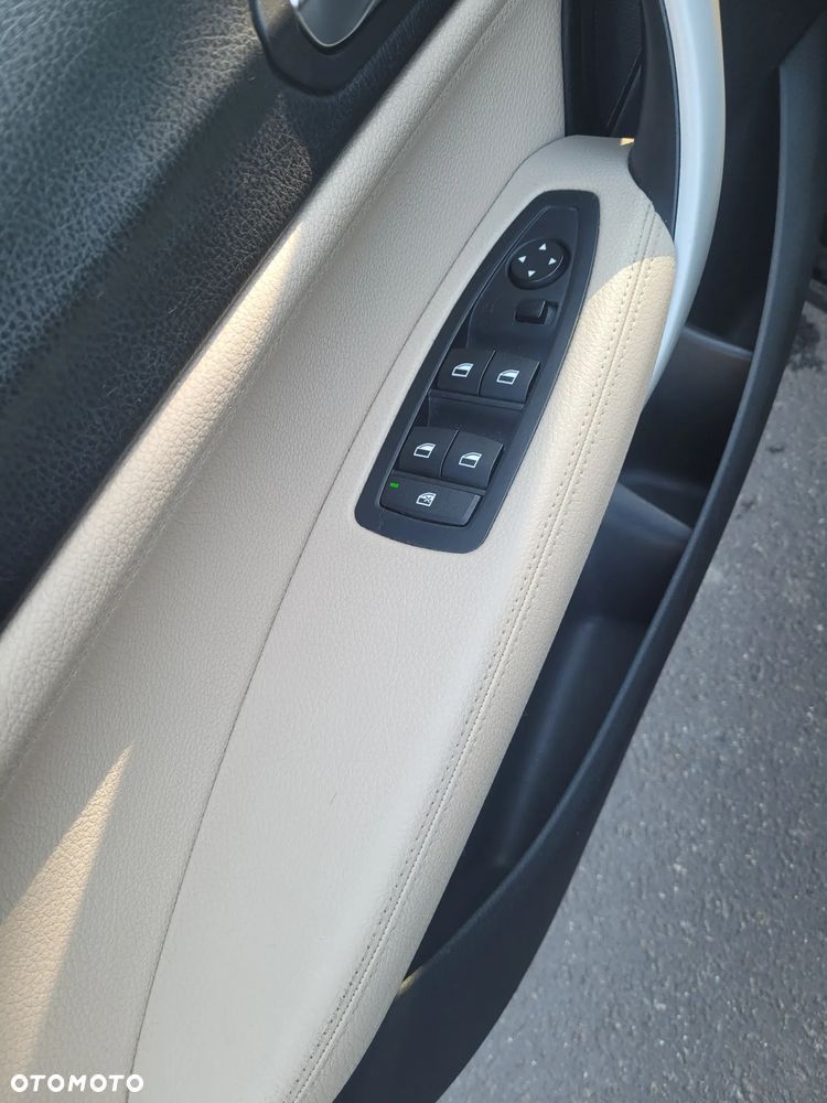 BMW Seria 1 118i - 16