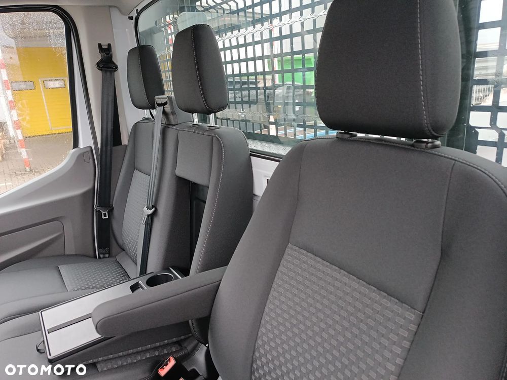 Ford Transit - 11