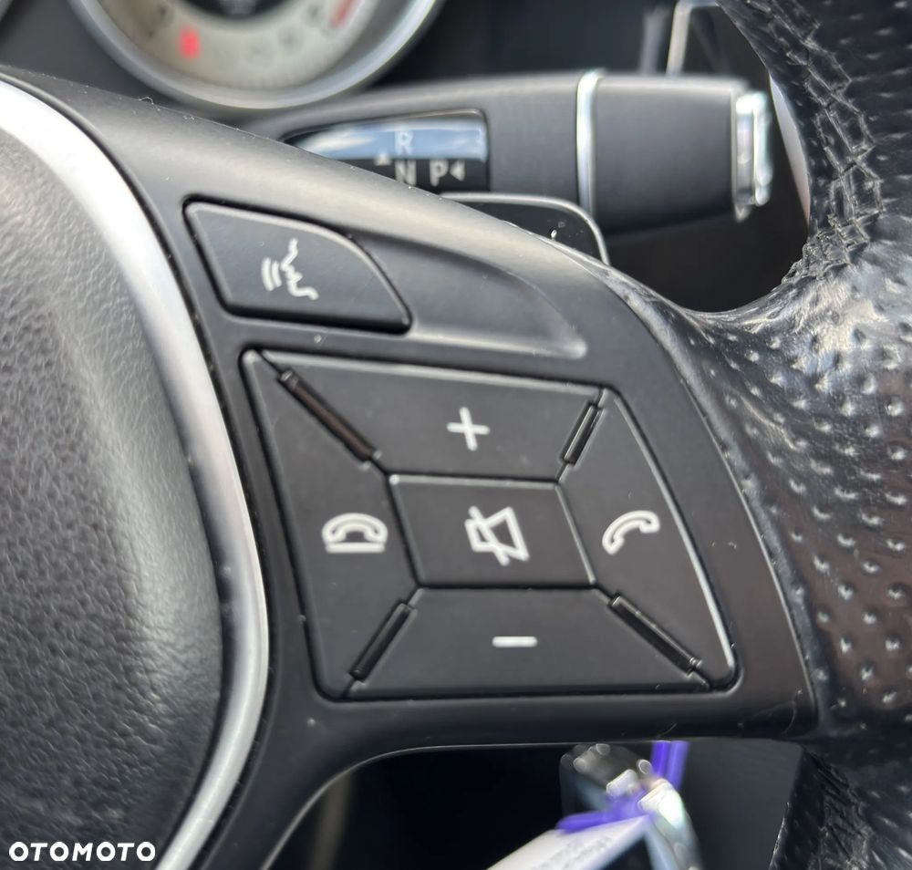 Mercedes-Benz Klasa E 250 BlueTEC 4Matic 7G-TRONIC Avantgarde - 19