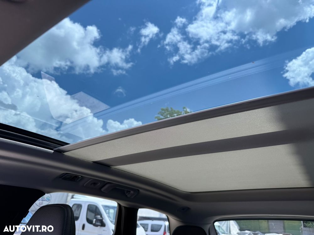 Volvo XC 60 B4 MHEV AWD Inscription - 9