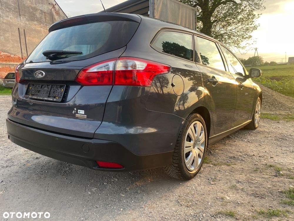 Ford Focus 1.6 TDCi DPF Champions Edition - 11