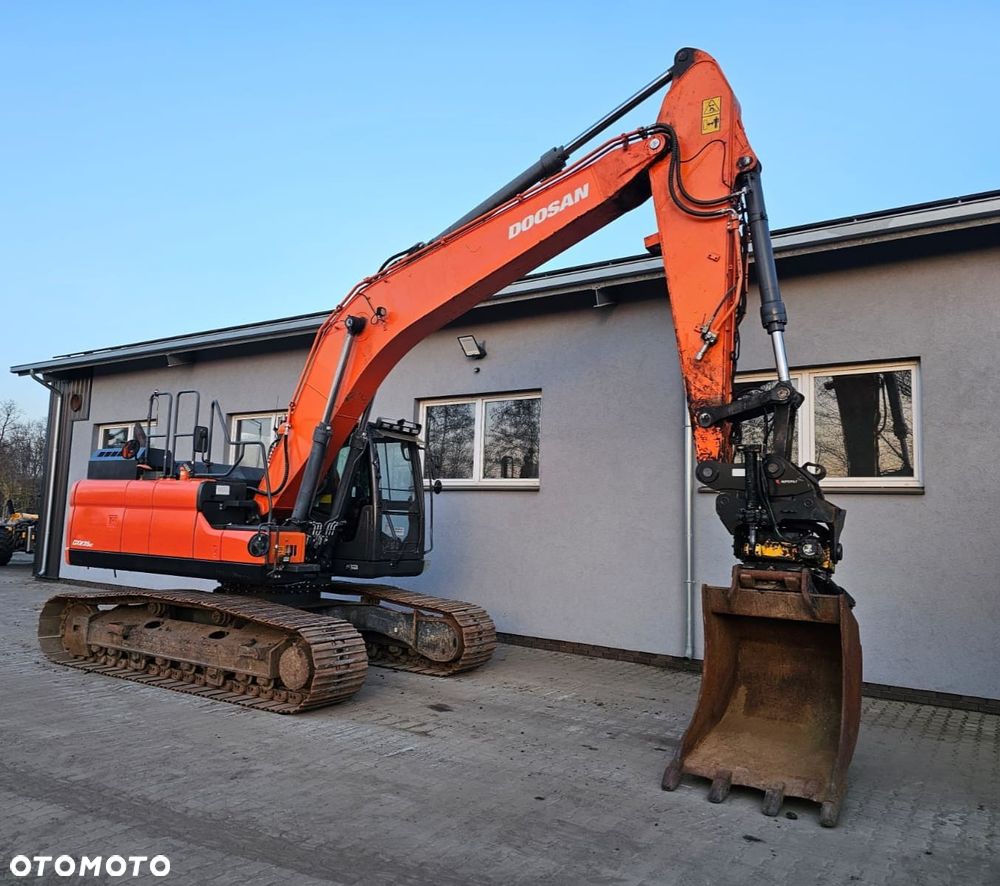 Doosan DX235LC-5 - 1