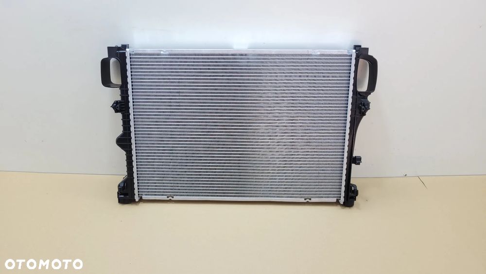 NOWA CHŁODNICA WODY V8 MERCEDES CL W216 W221 S500 S550 - 2