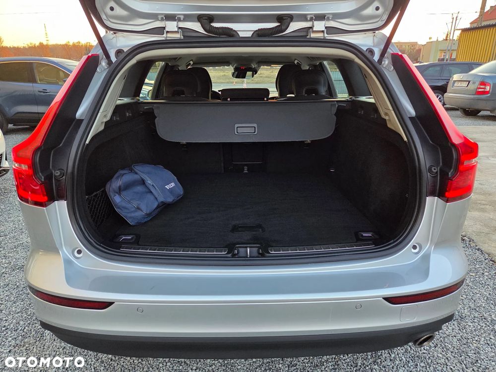 Volvo V60 D3 Momentum Pro - 11